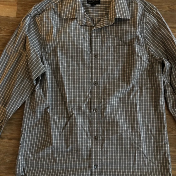 Men’s Slim Fit Banana Republic Button Down Shirt - Picture 7 of 9